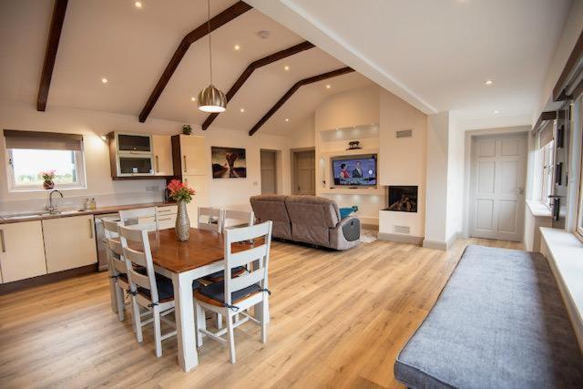 Meadowlane Lodge Корк Экстерьер фото